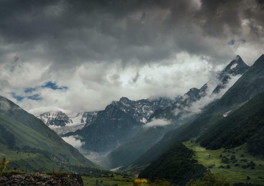 Beautiful Valleys In Uttarakhand