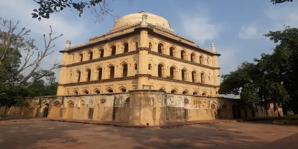 Tomb of Fateh Jung