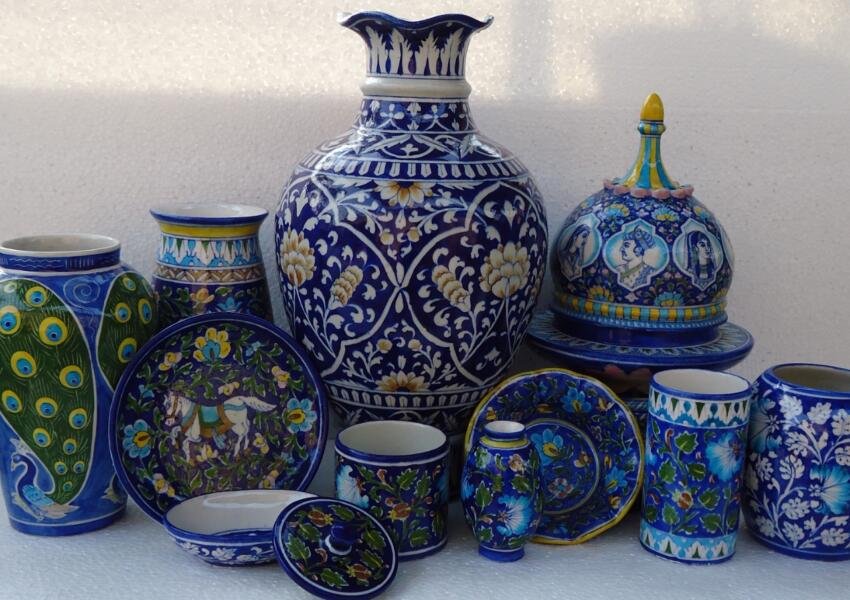 Blue pottery art workshop in Jaipur