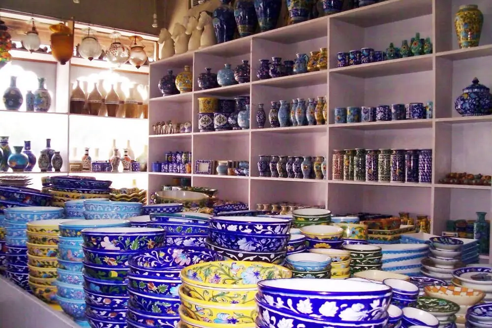 Blue pottery art workshop in Jaipur
